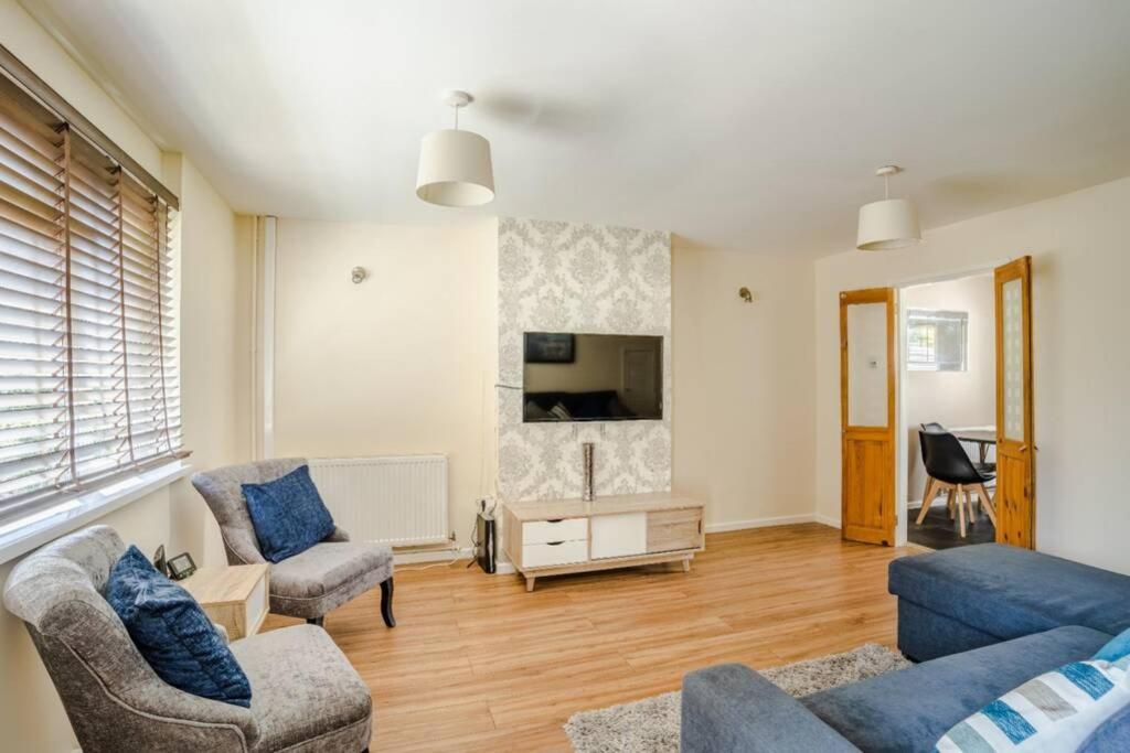 Off Road Parking, Smart Tv In Each Room! Swansea Eksteriør billede