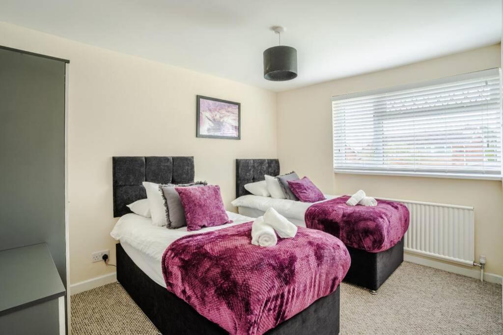 Off Road Parking, Smart Tv In Each Room! Swansea Eksteriør billede